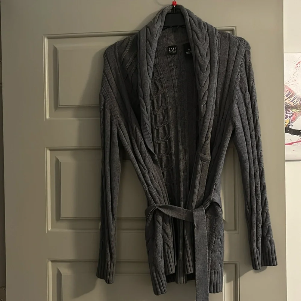Sweater - Picture 1 of 3